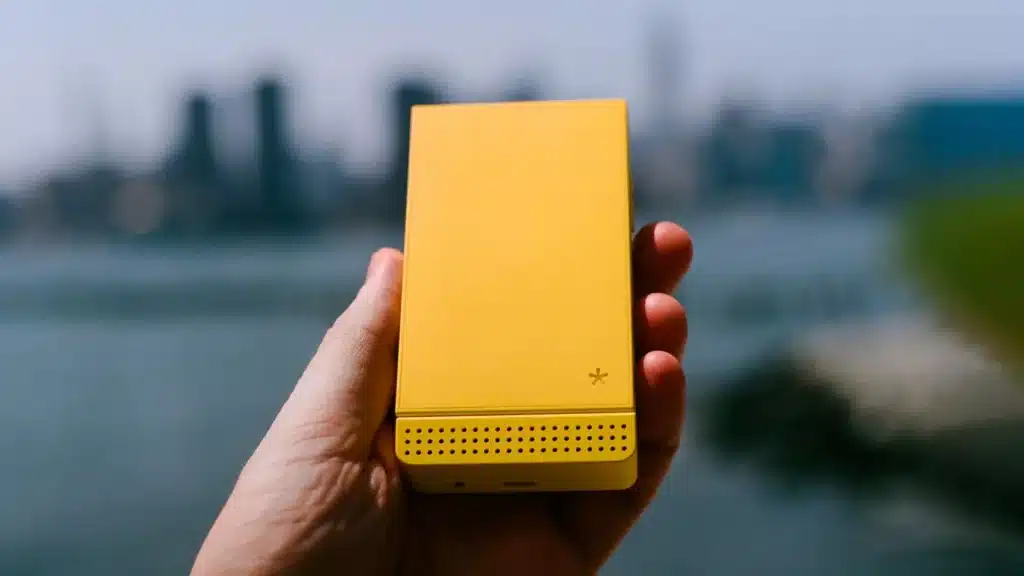light phone flip design dezeen 2364 hero.jpg.webp